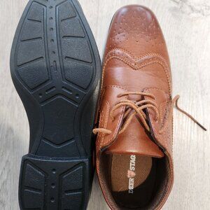 Oxford style boys formal shoes Deer Stags size 6